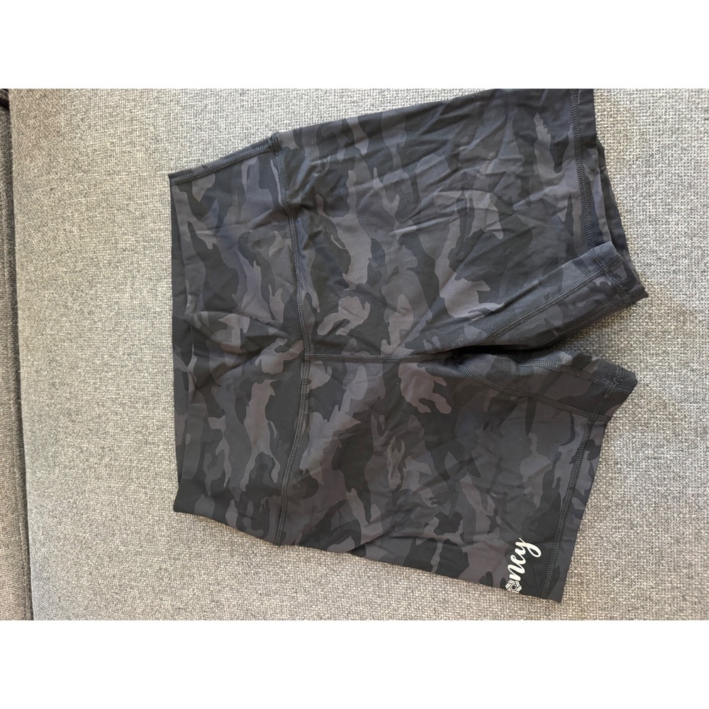 Honey Athletic Women Black Camo Biker Shorts High Waisted Activewear Size 10